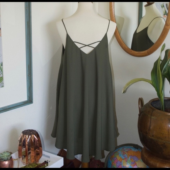 Moss green strappy sundress - Picture 3 of 5